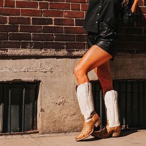 Freebird woodland ostrich boot